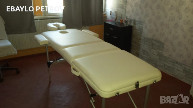 Масажна кушетка