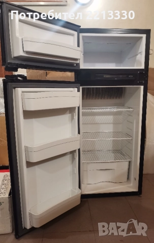 Хладилник Thetford на 12V 220V и газ (30mbar)за кемпер каравана , снимка 2 - Каравани и кемпери - 51681900