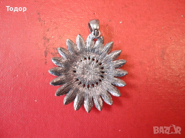 Страхотна колие медальон с камъни , снимка 4 - Колиета, медальони, синджири - 53302606