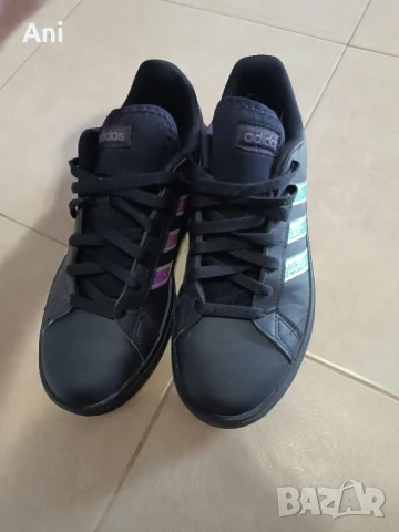 Маратонки Адидас , снимка 4 - Маратонки - 51243606