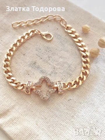 Гривна с цирконий, снимка 1