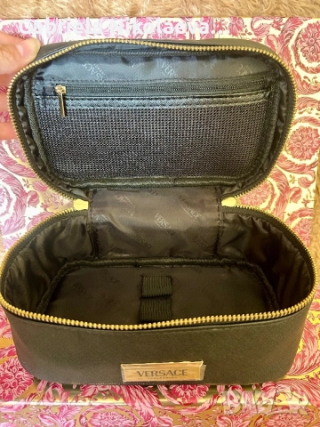 Versace Crystal Noir, снимка 4 - Козметика за тяло - 52244246