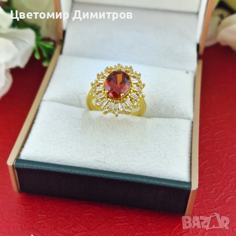 💎❤️ Пръстен „Ruby Sunburst“ (червен камък + ореол от кристали