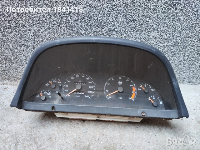 Километраж и десен фар Алфа Ромео 155, снимка 2 - Части - 53598420