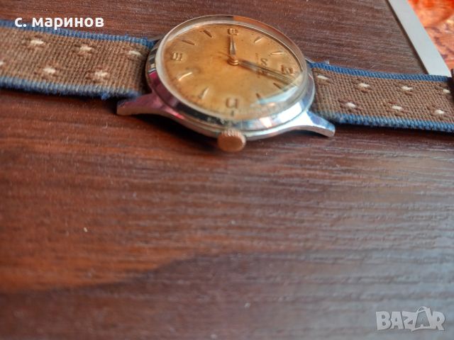 Часовник DOXA , снимка 4 - Антикварни и старинни предмети - 45276926