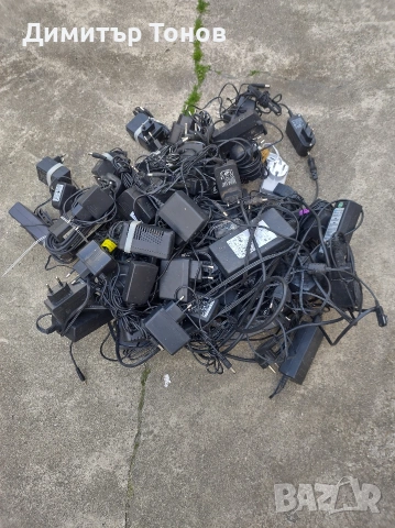 Адаптори всевъзможни 