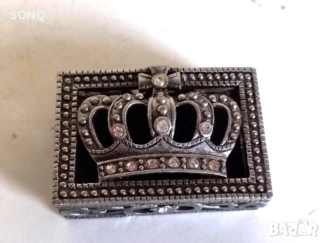 Страхотна Много Стара Кутия За Бижута,Дранкулки Със Корона, снимка 2 - Антикварни и старинни предмети - 53456878