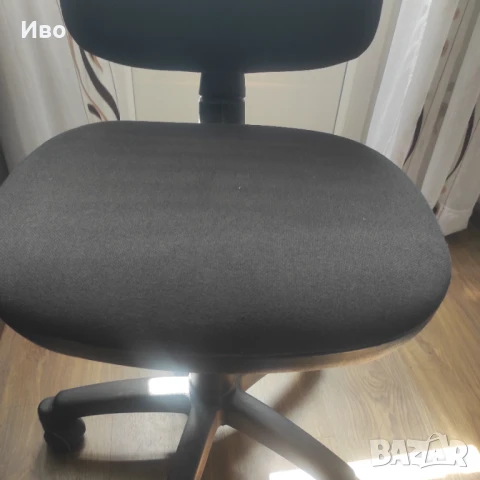 Офис стол, снимка 3 - Столове за офис - 51146594