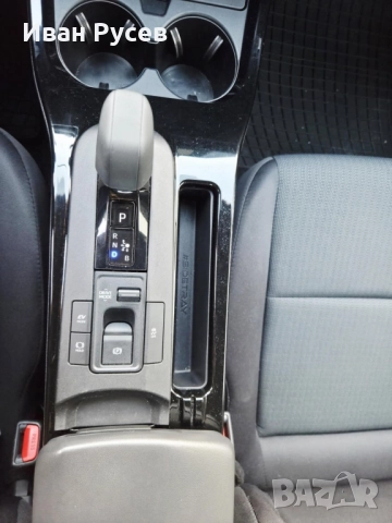 Toyota Prius 2023 HEV, снимка 9 - Автомобили и джипове - 52499780