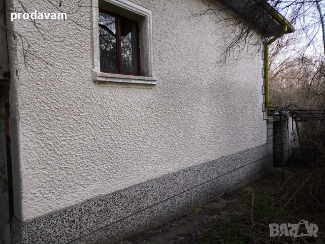 ДВЕ МАСИВНИ ТУХЛЕНИ КЪЩИ + ПАРЦЕЛ за продажба в село Яздач - СПЕШНО - ИЗГОДНО, снимка 5 - Къщи - 49209964