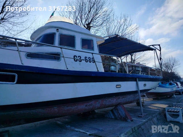 Риболовна лодка , снимка 3 - Такъми - 53287813