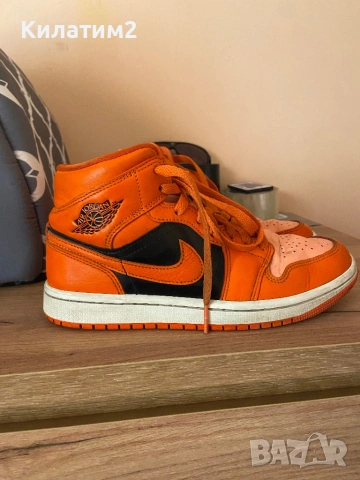Nike Air Jordan 1 Mid Rush Orange
