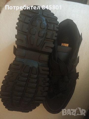 Маратонки черни Чисто Нови, снимка 2 - Маратонки - 52261244