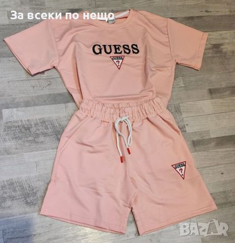 Дамски спортен летен комплект Guess Код I10, снимка 1 - Спортни екипи - 46364475