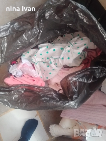 продавам детски дрехи за момиче на 4 години и за малки бебета 0-3 месеца 