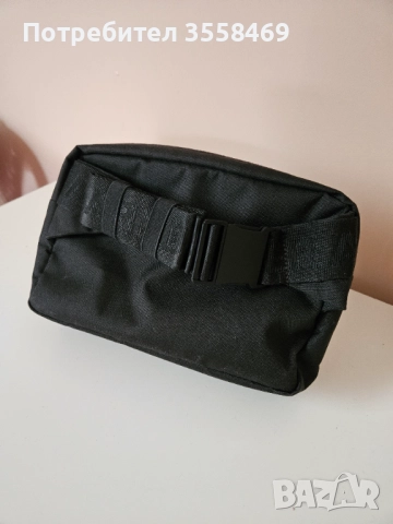 Две чантички Under Armour и Reserved - 40лв, снимка 4 - Чанти - 52484862