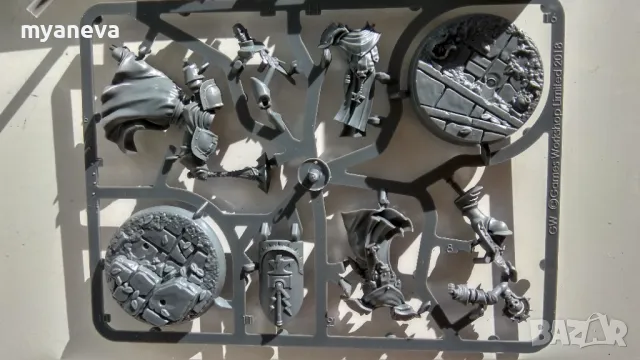 Настолна игра, екшън фигури Warhammer 40k Games Workshop, изискват монтаж , лепене ., снимка 3 - Образователни игри - 47475129