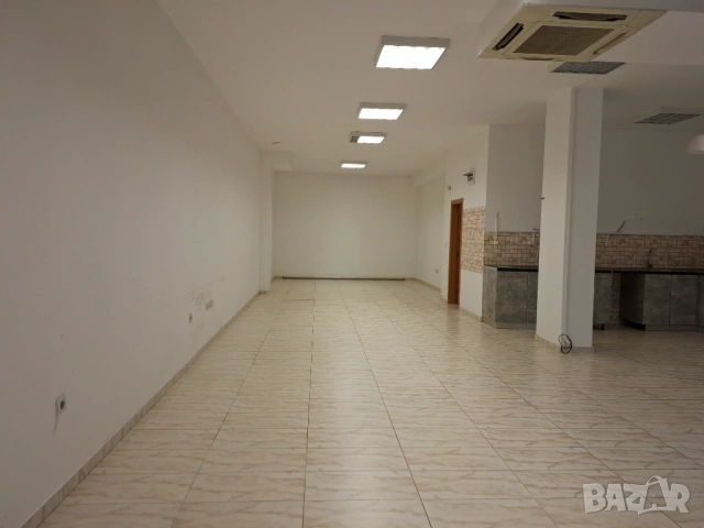 Търговски обект със статут на магазин, близо до Мосю Бриколаж и София Тех Парк, снимка 2 - Офиси - 52533433