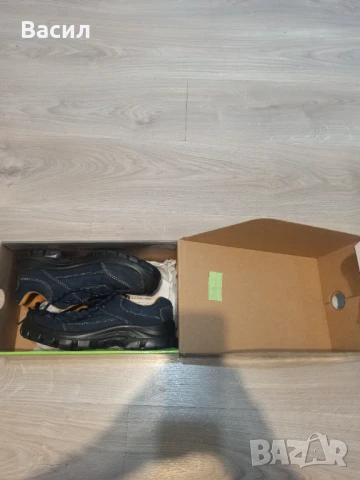 Обувки за работа и туризъм, снимка 2 - Детски обувки - 50927489