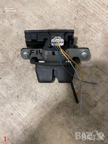 Части заключване (брави, жило и др.) - Форд Фиеста (Ford Fiesta) 1.4 TDCI - 68 к.с. - 2010 г.