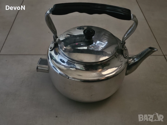 Електрически чайник 2л