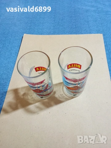 Две еднотипни стъклени чаши 