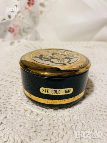 порцеланова кутия за бижута, снимка 3 - Антикварни и старинни предмети - 53906233