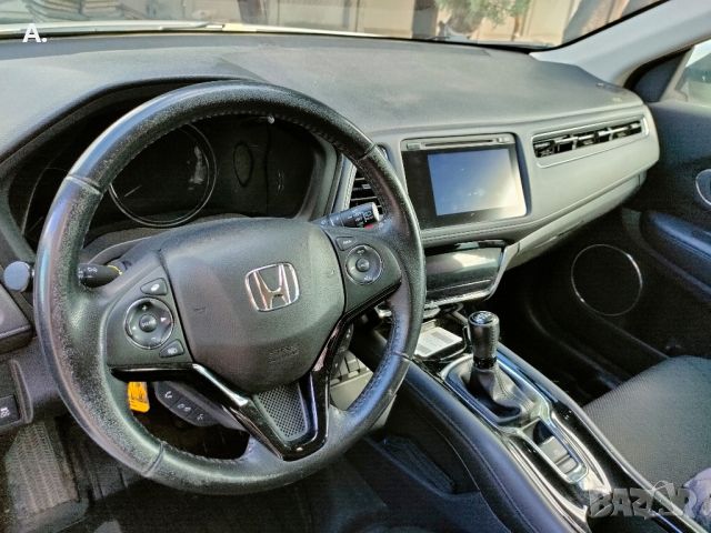 Хонда HR-V продавам в топ състояние, снимка 3 - Автомобили и джипове - 45187265
