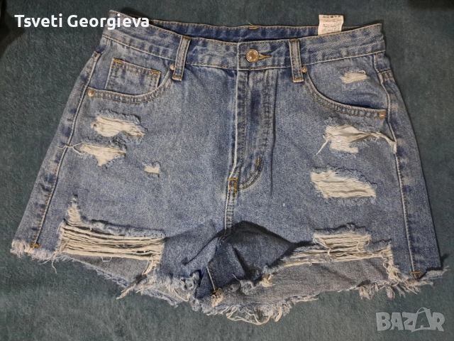 Чисто нови дънки