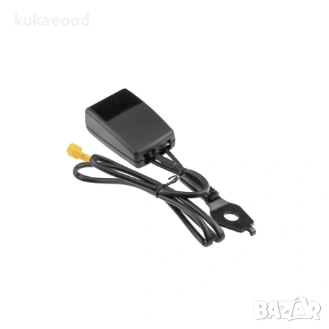 Гнездо за предпазен колан за Mercedes C-Class W204, снимка 2 - Части - 54062223