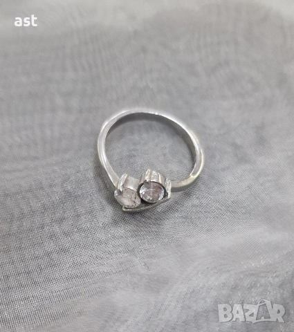 Подарявам комплект, снимка 4 - Бижутерийни комплекти - 53913748