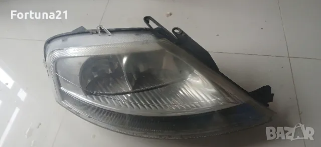 Citroen C3 - оригинален фар