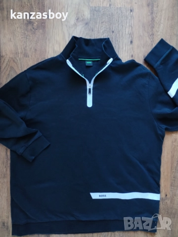 hugo boss green mens logo stripe zip-neck - ГОЛЯМА мъжка блуза 5ХЛ КАТО НОВА, снимка 4 - Спортни дрехи, екипи - 52829075