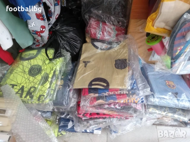 Пакет изненада- четири футболни екипа + подарък изненада , снимка 4 - Футбол - 31064599