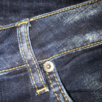 DSQUARED къси дънкови панталони, най-висок клас, размер: 31 и 33, снимка 11 - Къси панталони - 44941639
