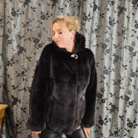 Луксозно палто от норка PKZ , снимка 2 - Палта, манта - 45557524