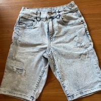 Детски дънкови къси панталони., снимка 1 - Детски къси панталони - 45437865