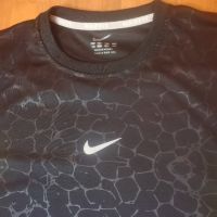 Nike size M , снимка 2 - Спортни дрехи, екипи - 45454812