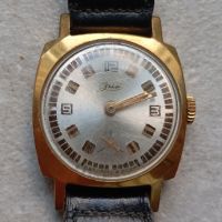 Зил Zil позлатен ръчен руски часовник механичен винтич Vintage, снимка 1 - Други ценни предмети - 45343347