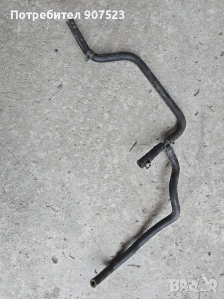 Тройник с маркучи на охладителна течност на Фолксваген Голф 4 , снимка 1