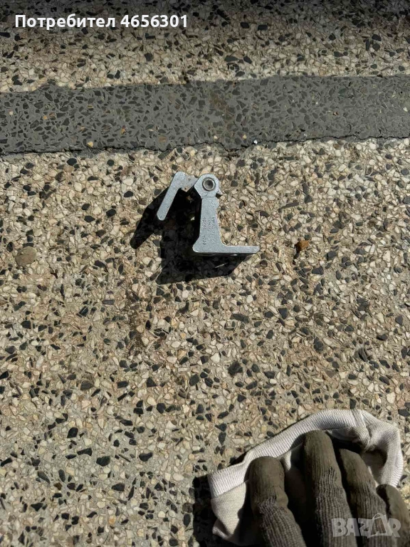 Предна горна дясна панта на Ауди Audi A8 H4 D4 само за 30лв. 4h0831402, снимка 1