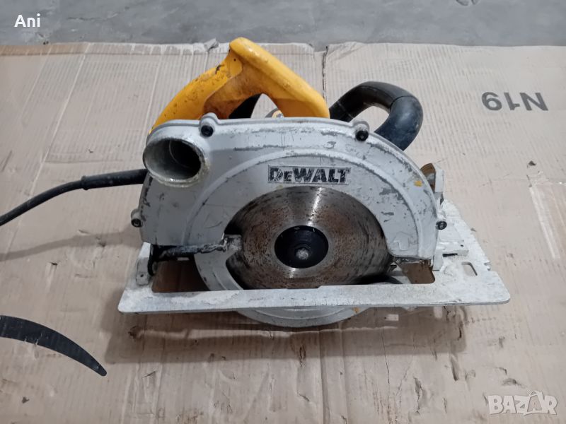 Ръчен циркуляр - Dewalt 115 V / 1350 W, снимка 1