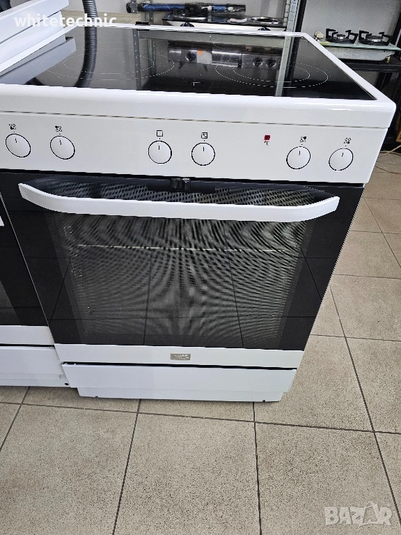 Свободностояща печка с керамичени котлони Voss Electrolux 74L 2г.гаранция , снимка 1