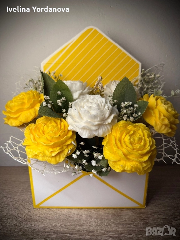 Аранжировка от сапунени цветя, снимка 1