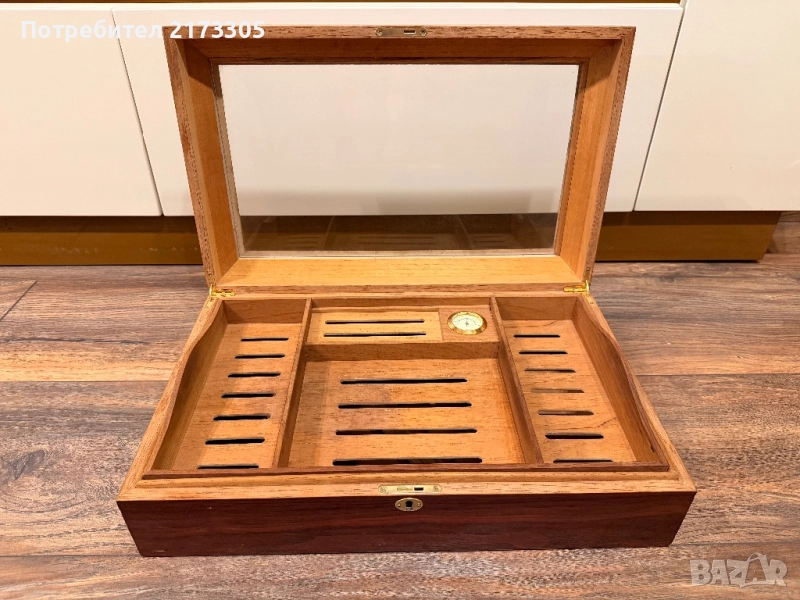 Луксозен дървен хумидор за пури с хигометър, снимка 1