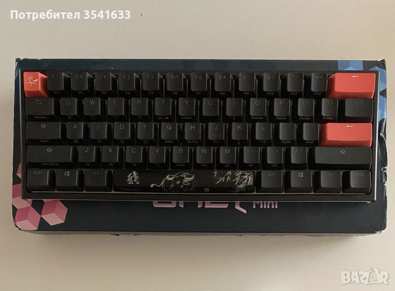 Механична клавиатура ducky one 2 mini cherry mx blue 60%, снимка 1