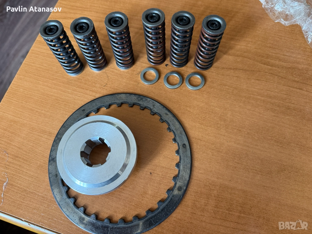 GSXR 1000 K5/6; K7/8 съединител, снимка 1