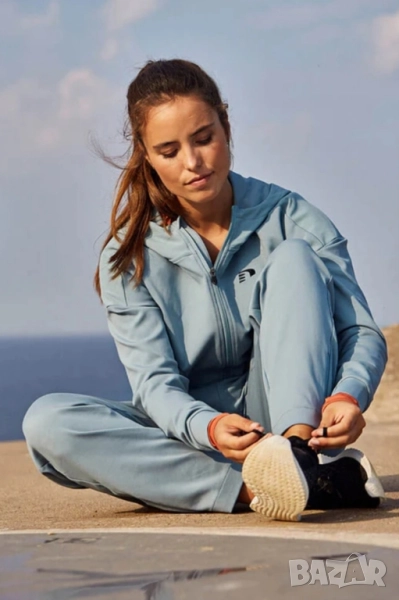 Страхотен дамски сет ,спортен анцунг , размер М / L , снимка 1