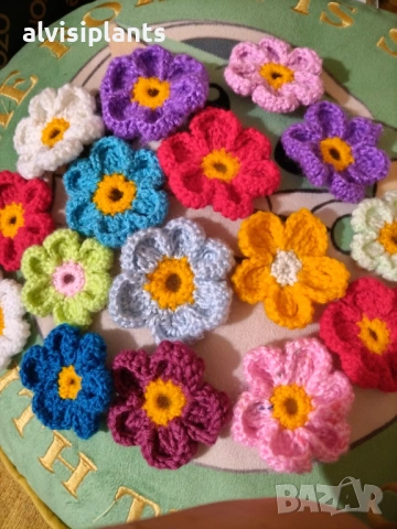 Комплект 30 броя плетени цветя с големина 5 см за декорация, снимка 4 - Други - 53214131
