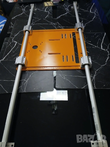 Комплект направляващи оси с основа